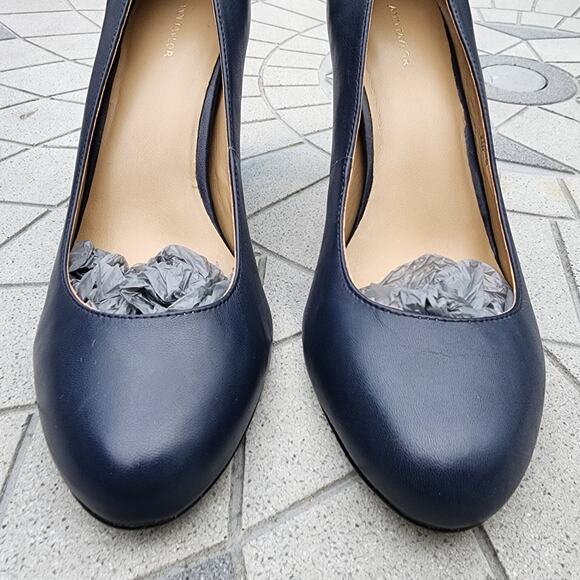 Ann Taylor Classic Round Toe Leather Pumps Heels 9.5 - Picture 4 of 9